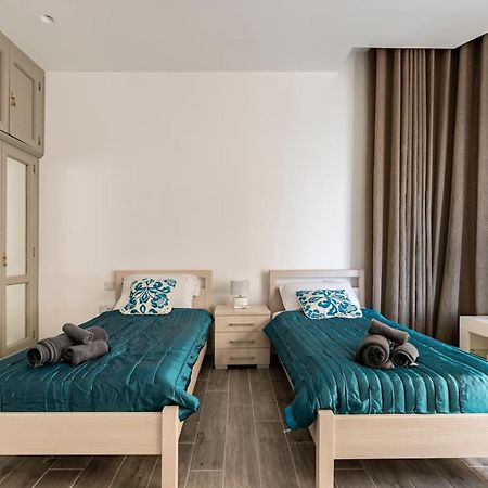 Sea View Luxury Haven Living & 3Bedrooms Seafront Sliema Dış mekan fotoğraf