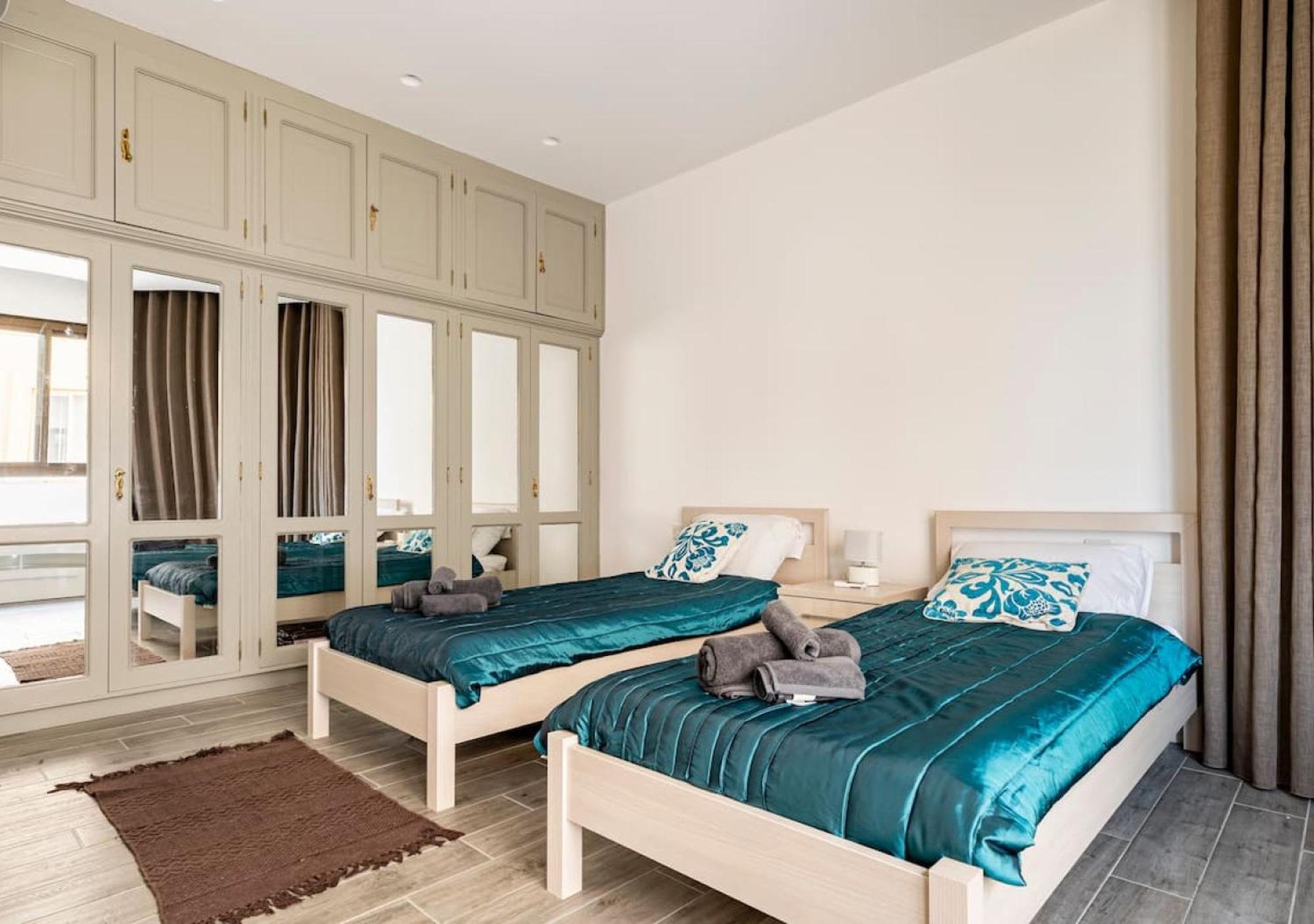 Sea View Luxury Haven Living & 3Bedrooms Seafront Sliema Dış mekan fotoğraf